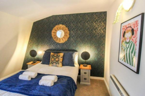 Luxurious 1 Bed Apartment with Free Parking